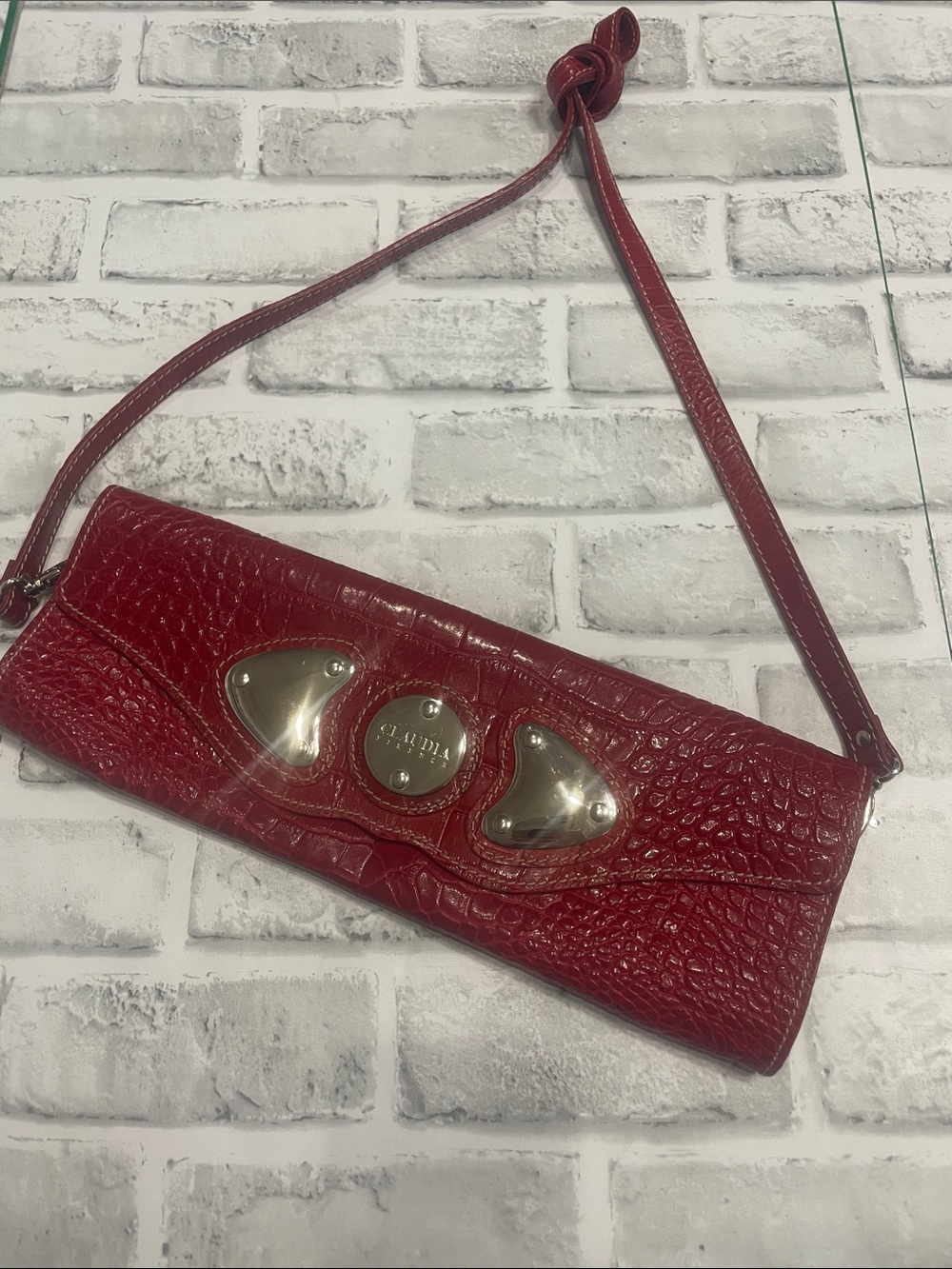 Claudia Firenze Red Croc Embossed Clutch crossbody. Leather. Italy. Preowned.